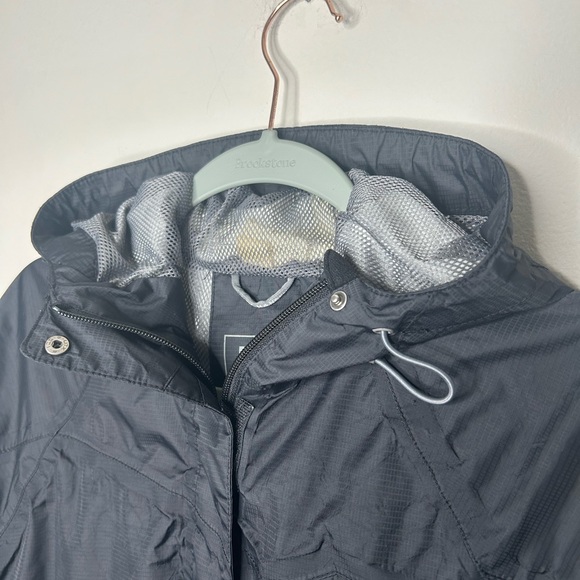 Helly Hansen Yu Ervik Waterproof Rain Full Zip Up Jacket in 990 Black size XS - Picture 4 of 14